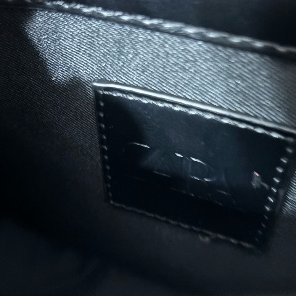Zara NWOT vegan leather saddle bag black - Picture 5 of 6
